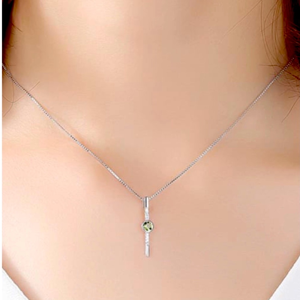 New .925 Sterling with Platinum Overlay Necklace - Picture 3 of 5